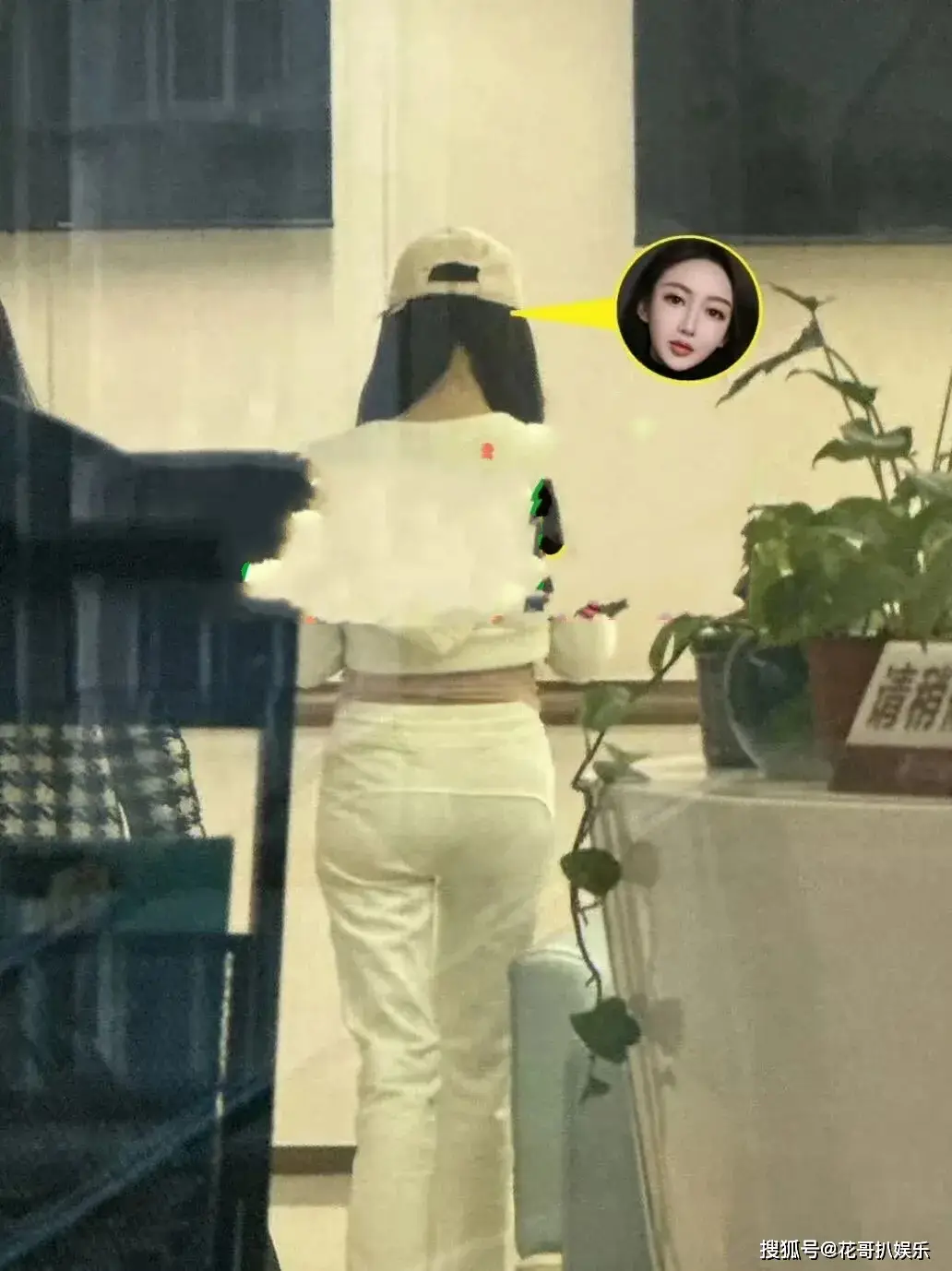 黄晓明删除叶珂官宣微博，叶珂独自孕检引分手猜测，恋情内幕曝光