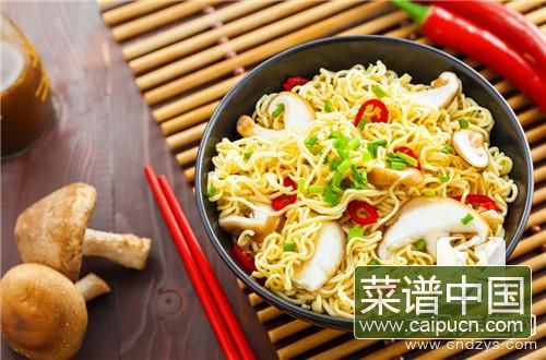 方便面的便捷与美味：泡多久最好吃？  第1张