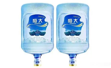 桶装水保质期有长有短 桶装水不烧开能否饮用  第1张