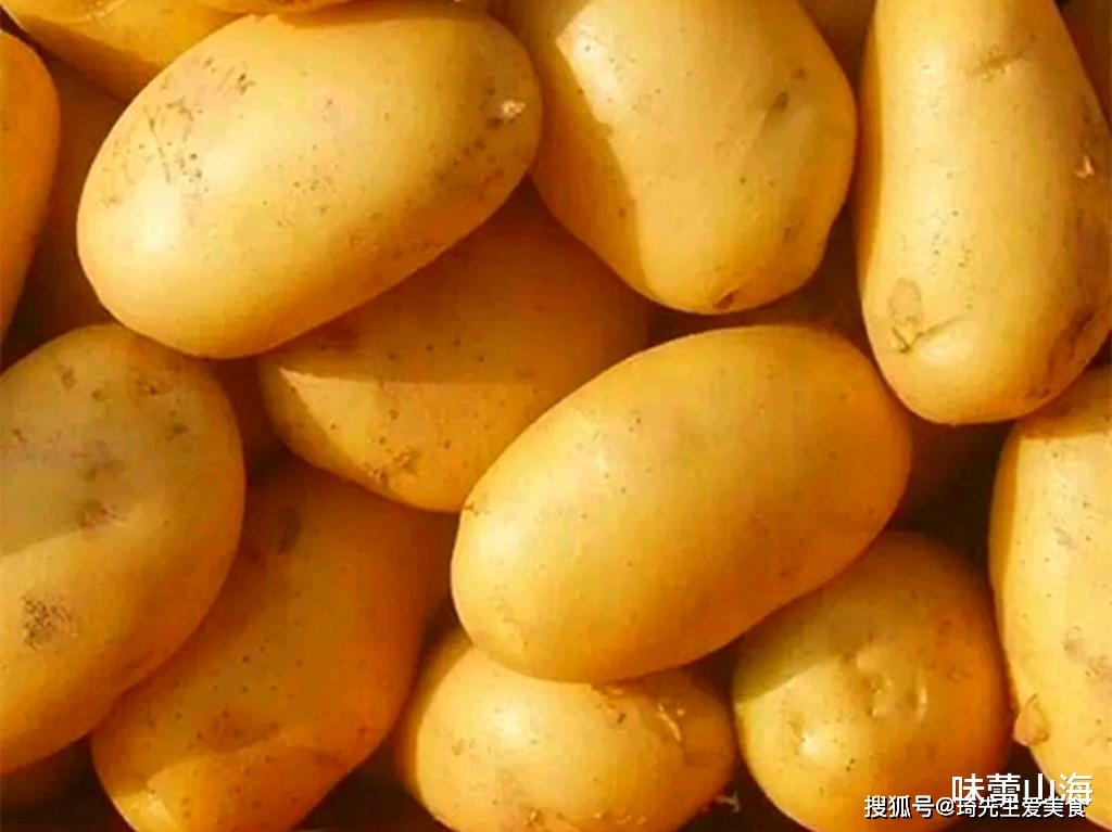 苦夏7月土豆上市且便宜，来看完美版土豆泥做法  第1张