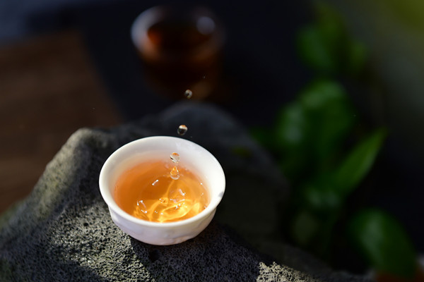 牛蒡茶的功效与作用：调节血糖血脂、补肾壮阳、美容养颜的天然良药  第1张
