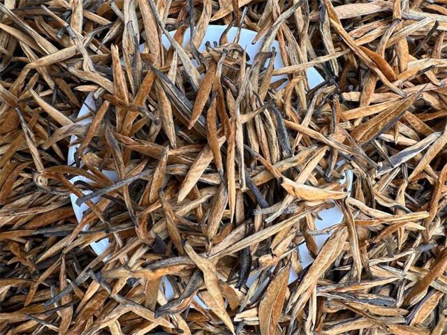 滇红茶的功效与作用：提神醒脑、降血压、防癌抗癌、美容养颜、促进消化、减肥瘦身  第1张