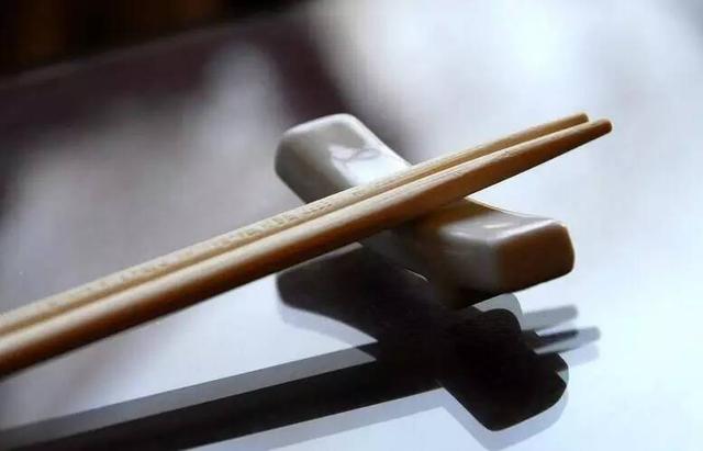 大禹与妲己的传说：筷子的起源与发展，揭秘中国饮食文化的历史  第1张