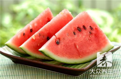夏季甜瓜高热量真相揭秘：吃一个西瓜等于五六碗米饭  第1张