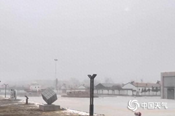 内蒙古东北部中雪局地大雪 明后天中东部仍有小雪 需防范降雪影响  第1张