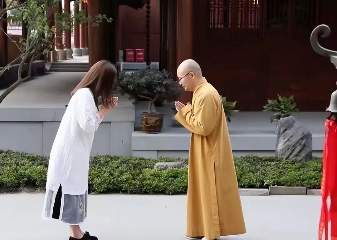 2022年大慈善家裸捐588万引发热议，亲生女儿竟成社会求助对象  第4张