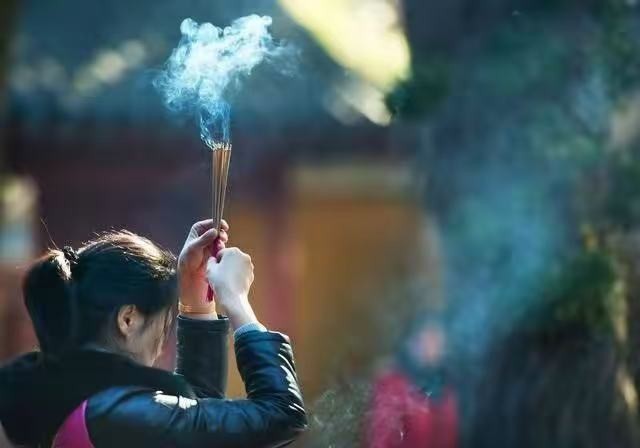 2022年大慈善家裸捐588万引发热议，亲生女儿竟成社会求助对象  第7张