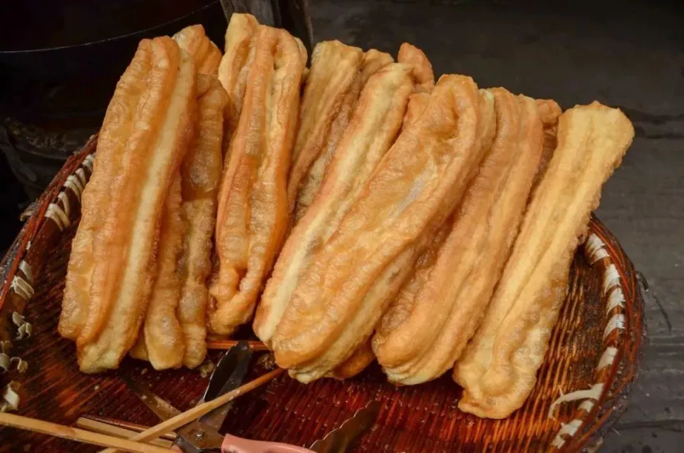 肝病患者早餐禁忌：四种不宜食用的早餐及其对肝脏的影响  第1张