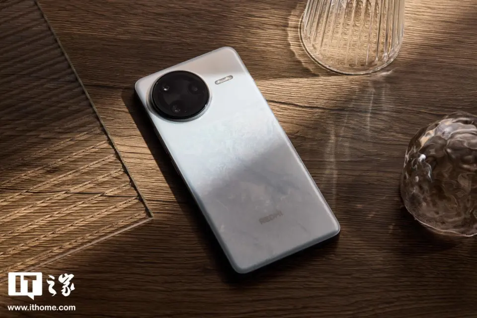 REDMI K80 Pro 16GB+1TB 雪岩白开箱图赏：全新设计语言与高端包装  第3张