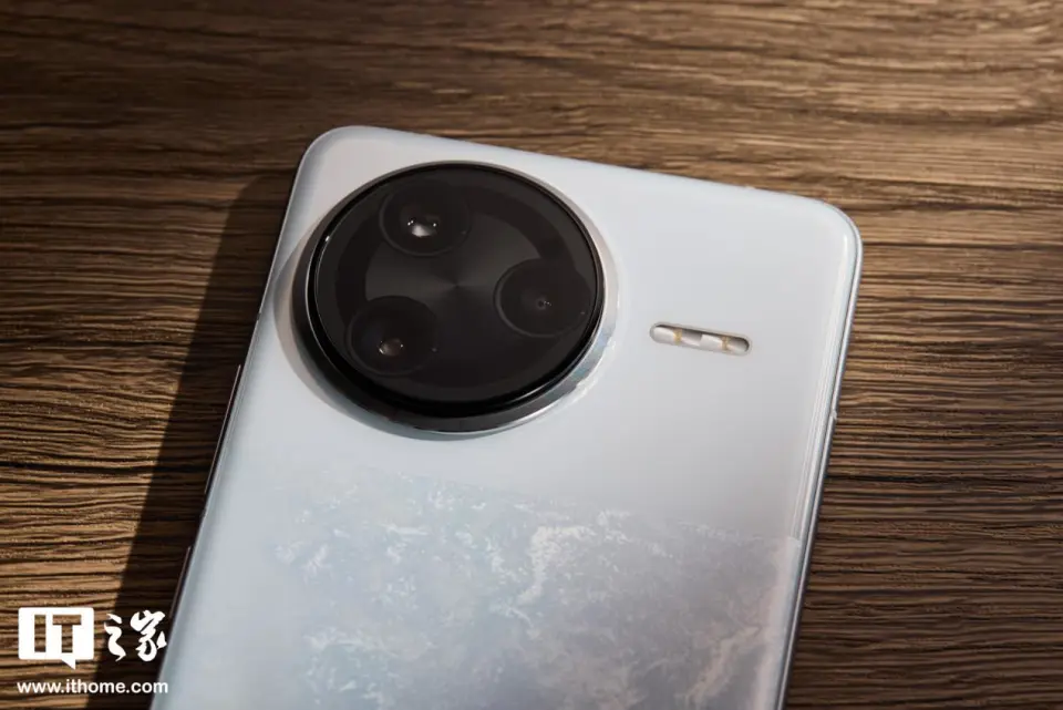 REDMI K80 Pro 16GB+1TB 雪岩白开箱图赏：全新设计语言与高端包装  第6张