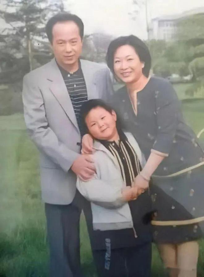 罗京葬礼悲情落幕，妻子刘继红七年后改嫁富豪，23年相濡以沫成空？  第5张