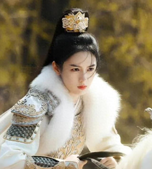 锦月如歌：女扮男装征战沙场，大女主励志成长传奇  第1张