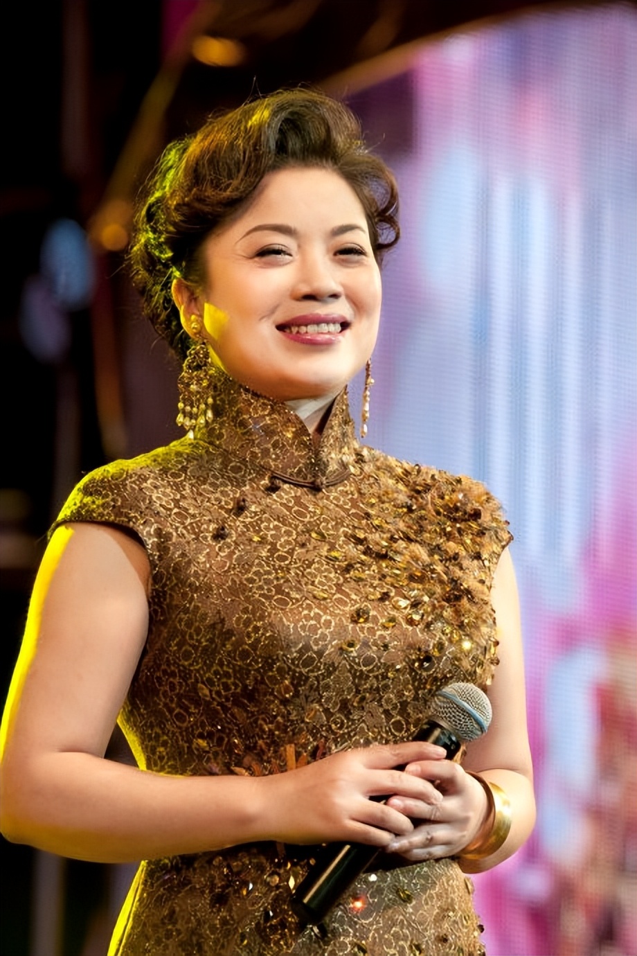 张也：春晚常客背后的婚姻谜团与艺术人生  第2张