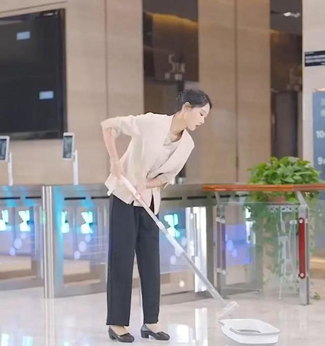 【360发布会】周鸿祎首部短剧重燃人生之隐世黑客惊艳全球剧情大揭秘  第1张