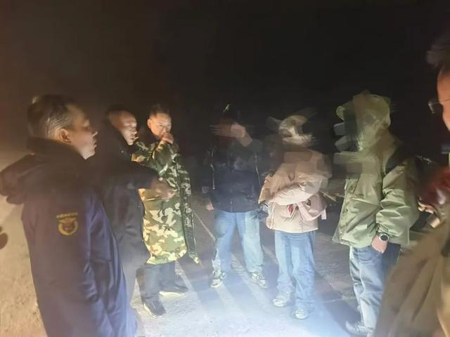 绵茂路开通后游客络绎不绝，九顶山景区探险迷路事件引发关注  第3张