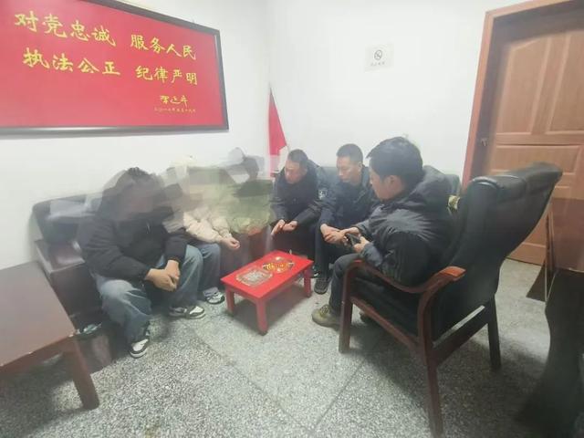 绵茂路开通后游客络绎不绝，九顶山景区探险迷路事件引发关注  第4张
