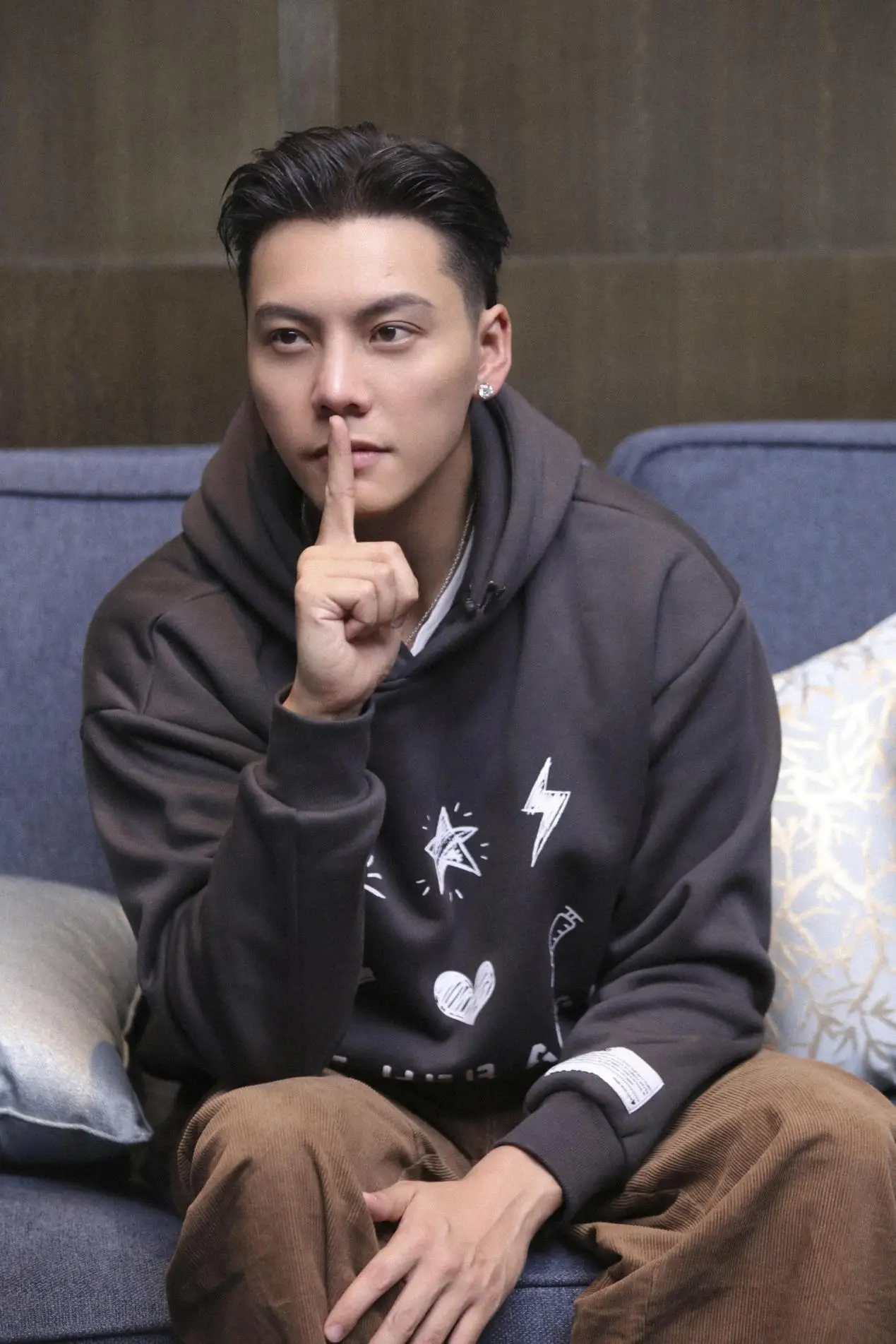 跨时空缉凶罪案剧太阳星辰：陈伟霆与刘雅瑟的精彩演绎与人性探索  第3张