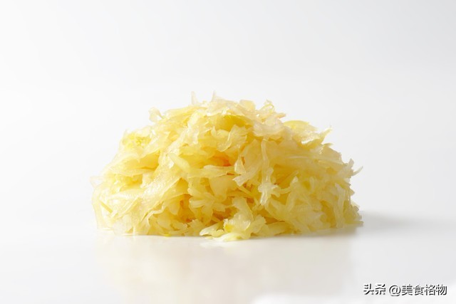冬季北方美食首选：酸菜猪肉水饺，解腻又养生  第3张