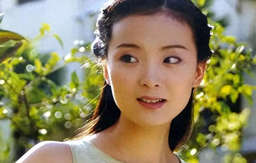 还珠格格2晴格格王艳：从舞蹈演员到明星，她的心酸与重生  第1张