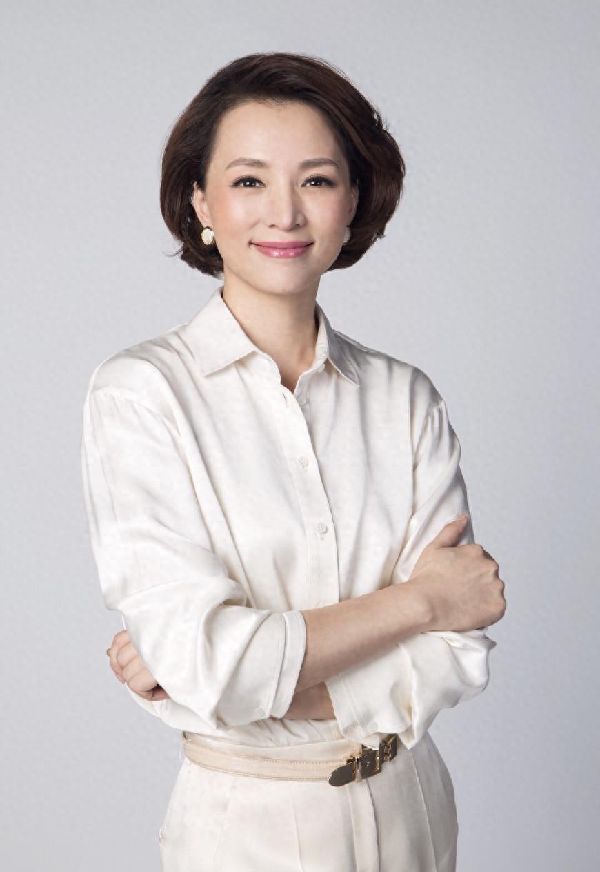 探讨主持人小s的职业生涯与困境：从舞台到网络的转变  第1张