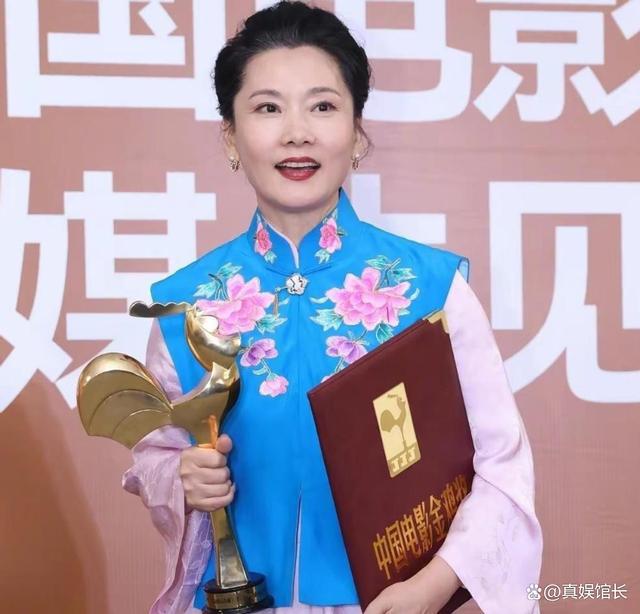 金鸡奖含金量遭质疑：新晋影后李庚希引发争议，网友热议奖项公正性  第1张