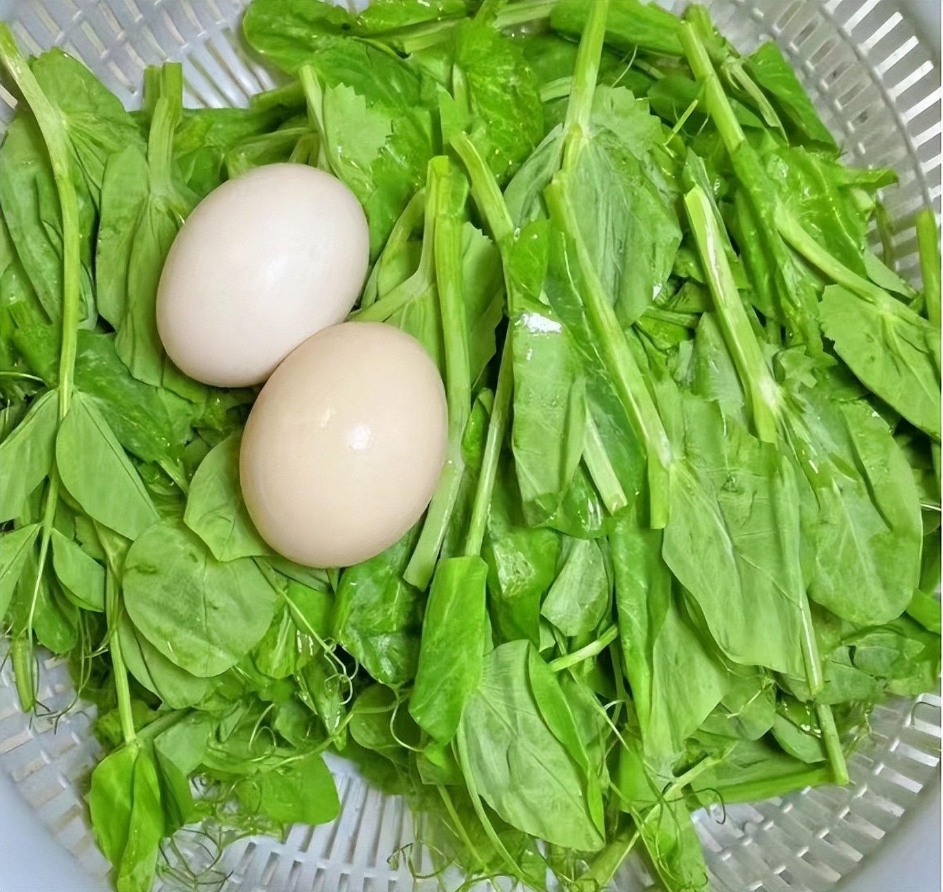 蒜蓉炒豌豆尖与豌豆尖鸡蛋汤的详细制作步骤  第10张