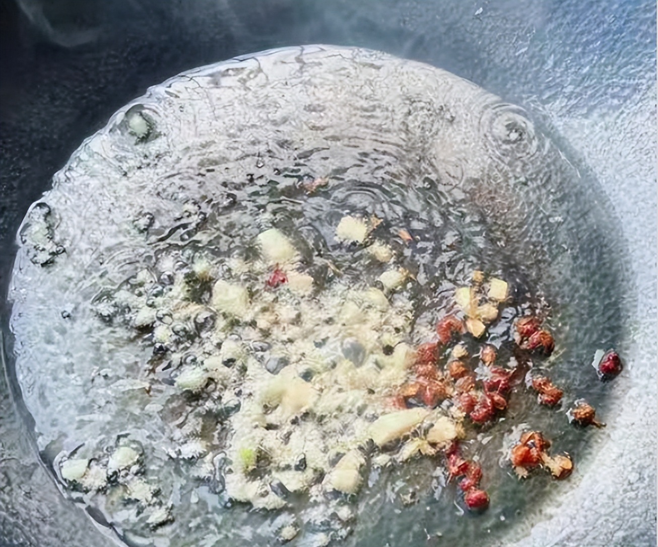 蒜蓉炒豌豆尖与豌豆尖鸡蛋汤的详细制作步骤  第5张