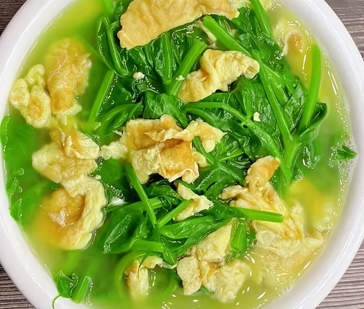 蒜蓉炒豌豆尖与豌豆尖鸡蛋汤的详细制作步骤  第9张