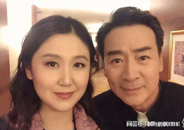 娱乐圈老少恋夫妻：李婷与寇振海的爱情故事及婚后生活  第3张