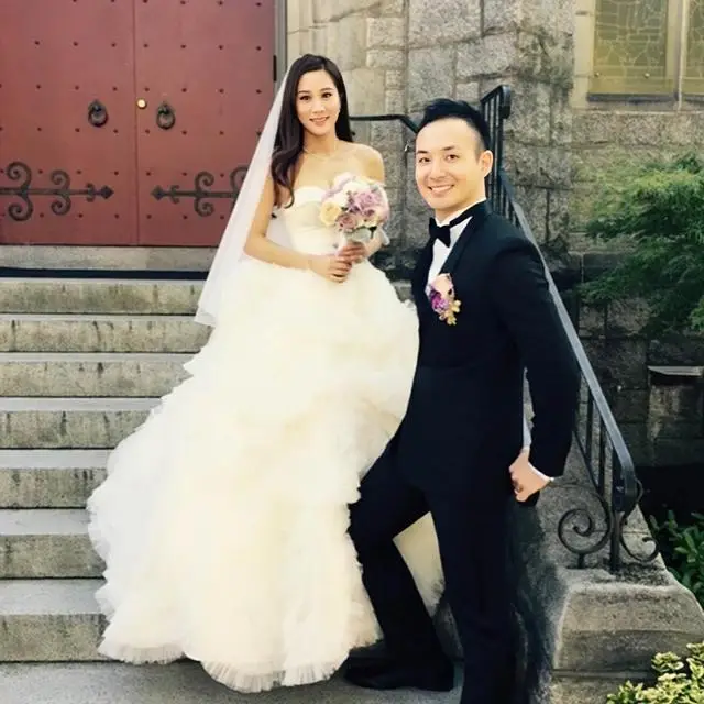 张嘉儿转行地产经纪引争议，网友吐槽其卖房视频不够专业  第4张