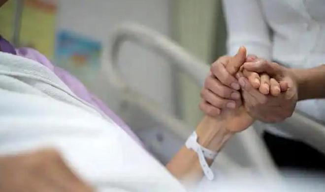 肝癌患者老赵的遗嘱安排：三套房产及财产分配详解  第1张