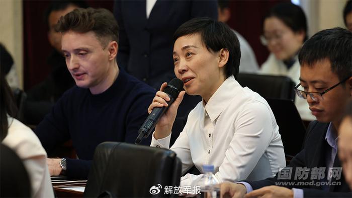 2024年11月28日国防部例行记者会：吴谦大校发布和平神鹰-2024联合演习详情  第6张