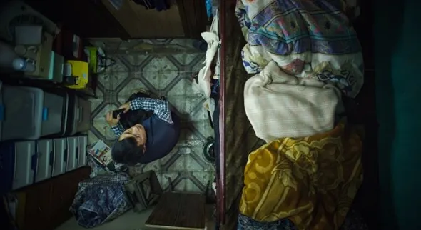 失眠亢奋疲惫易激惹，小浩的睡眠混乱与心境失控  第1张