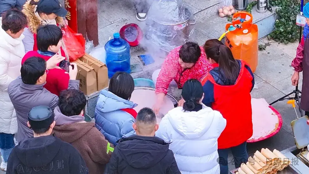 山东美食代表：煎饼卷大葱的独特魅力与历史传承  第4张