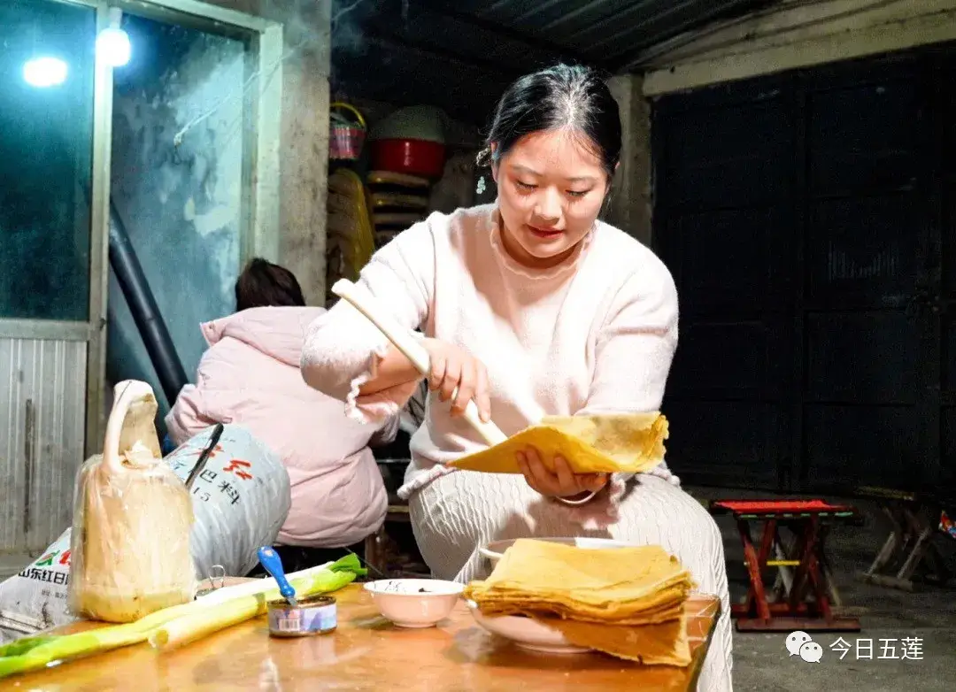 山东美食代表：煎饼卷大葱的独特魅力与历史传承  第10张