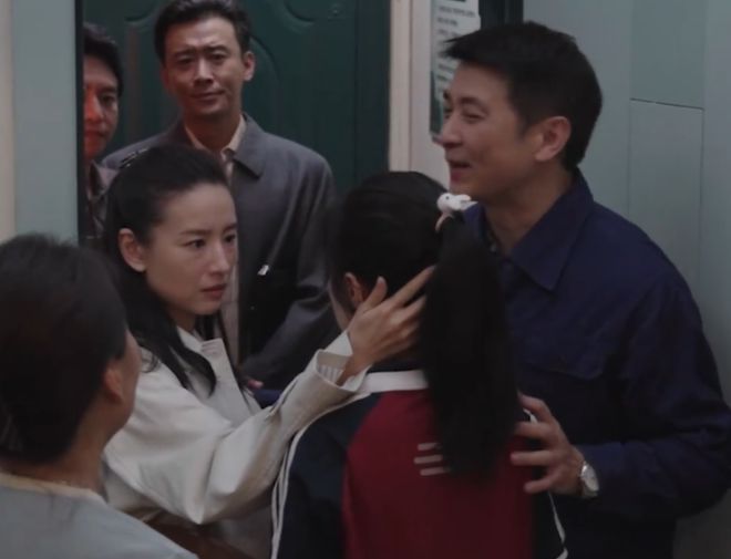 樱桃琥珀杀青：正午阳光出品，张开宙执导，董洁赵今麦领衔主演的年代成长大剧  第6张