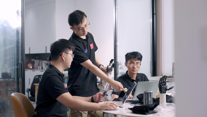 徐敏的机械手之旅：从美容手到仿生奥运冠军的蜕变  第5张