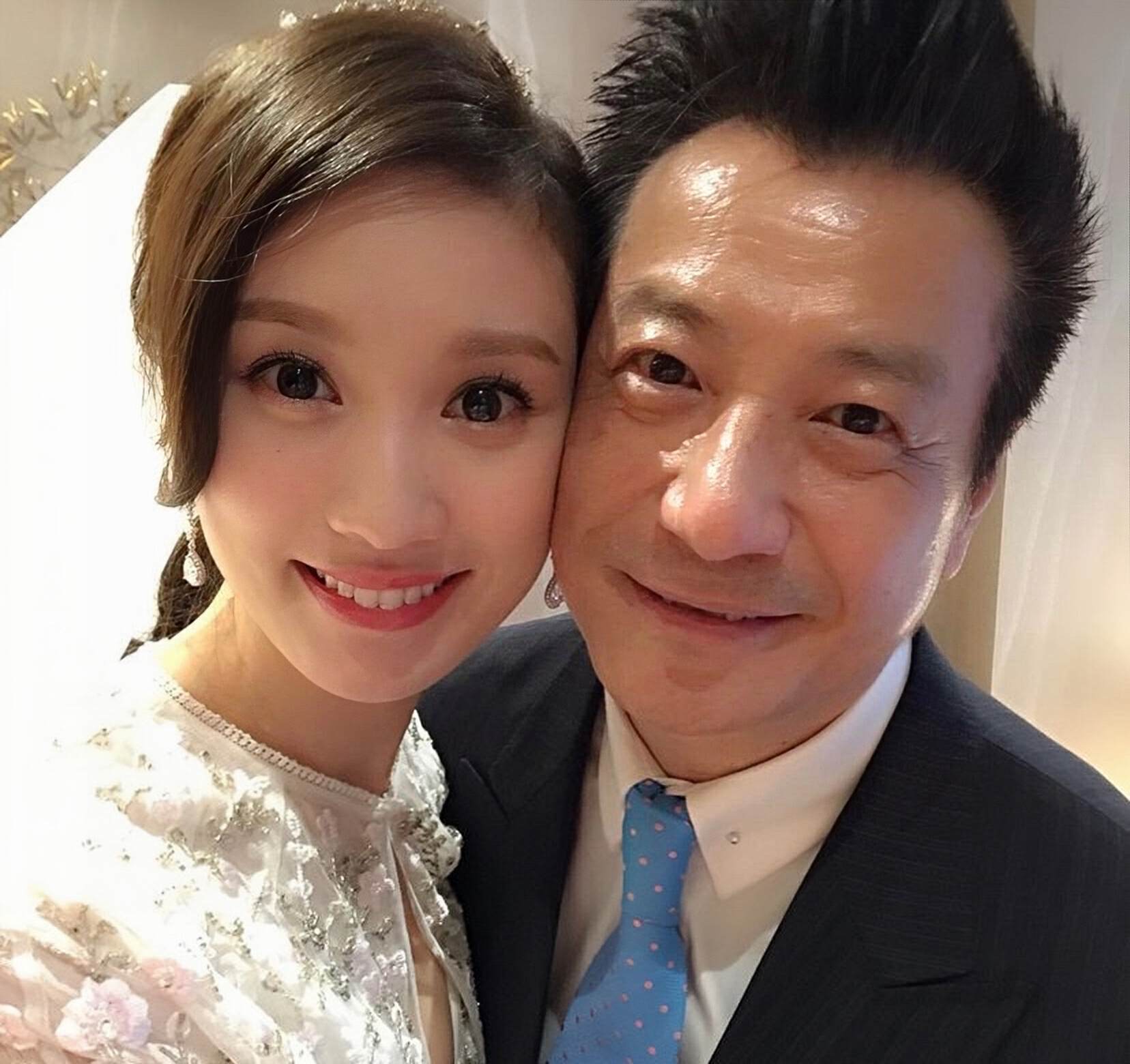 香港TVB老戏骨石修77岁生日，冻龄男神与家人共度温馨时光  第8张