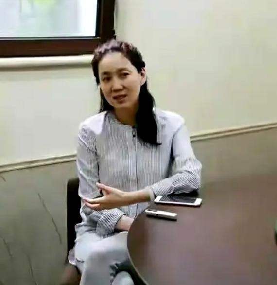 央视国脸李修平的传奇人生：从荧屏到幕后的精彩蜕变  第3张