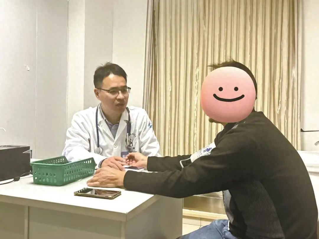 宁波市第二医院心血管内科曾伟芳副主任医师解析胸闷胸痛症状及患者案例  第1张