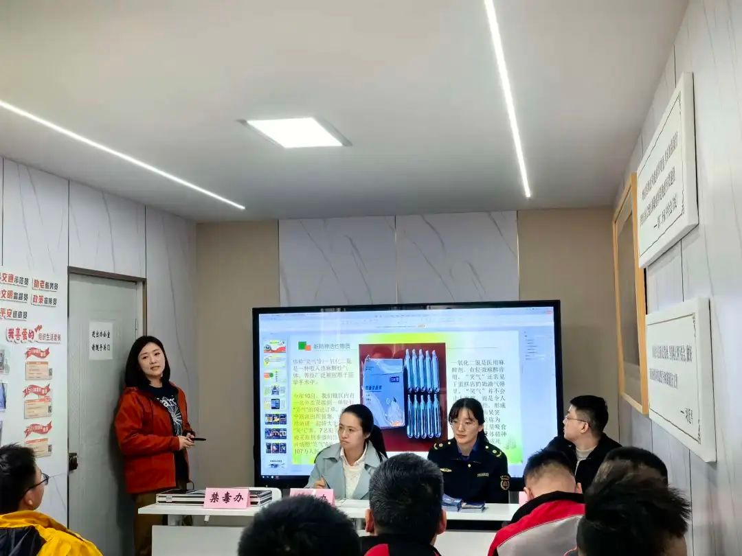 江宁路街道开展普法宣传活动，聚焦非机动车安全与市容环境管理  第3张