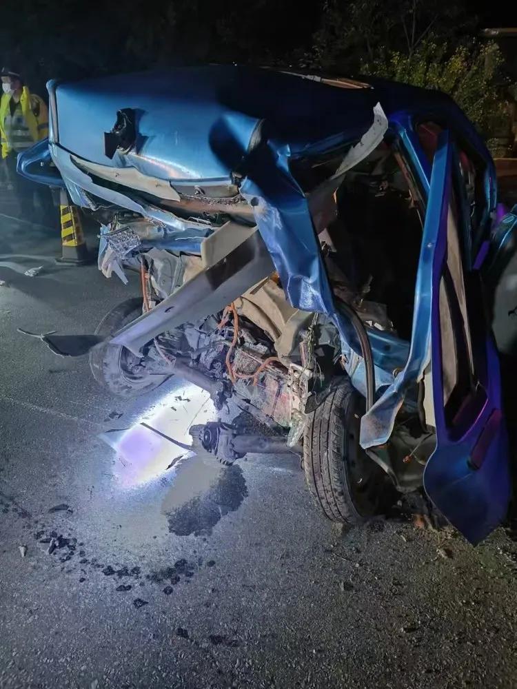 云南大理洱源国道车祸致2死 奔驰司机醉驾超速疑似肇事逃逸 家属提复核遭否认  第3张