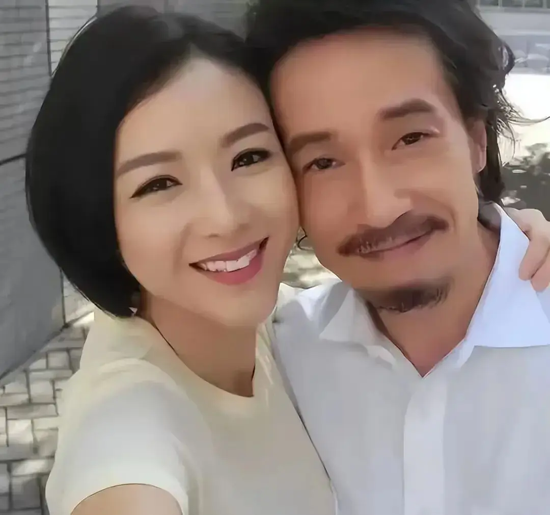 TVB视帝陈豪与陈茵媺模范夫妻生活揭秘：爱情事业双丰收  第5张