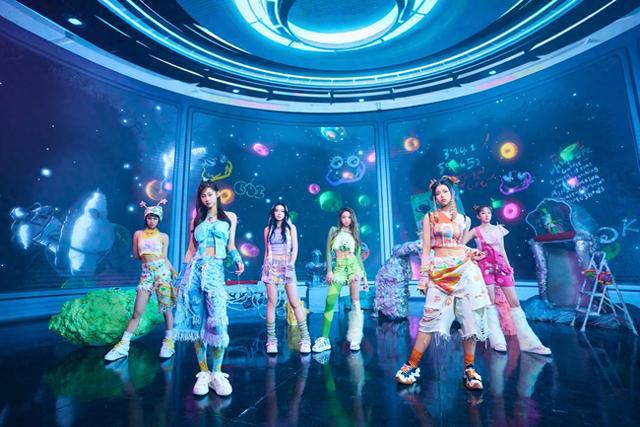 babyMINT新歌〈心悸宝贝 BIUBIU〉MV翻玩2001太空漫游，星际战将造型惊艳亮相  第1张