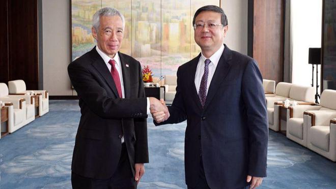 新加坡国务资政李显龙卸任后首次访华，6天3城访问上海豫园并分享新中关系展望  第3张