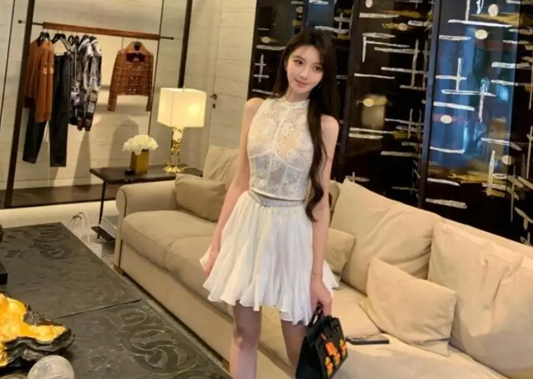 黄晓明叶珂情感波折升级：叶珂独自产检引分手猜测，黄晓明删除官宣文案  第8张