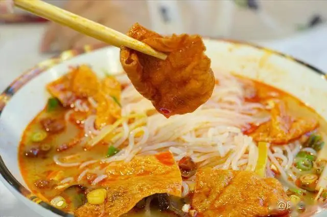 探索广西美食文化：桂林米粉与岭南风味的完美融合  第2张
