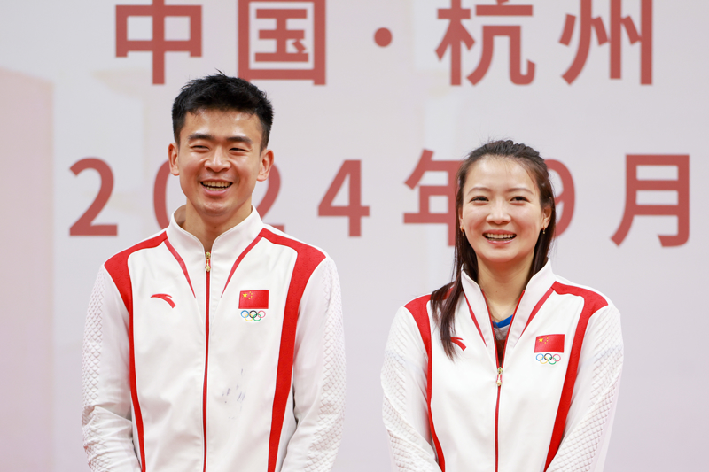 羽毛球混双大满贯得主郑思维告别国际赛场，追求家庭与事业平衡  第2张