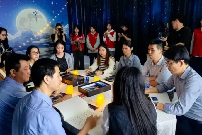 全国首个防艾主题剧本杀体验馆在福建江夏学院启用，守护青春剧起未来  第1张