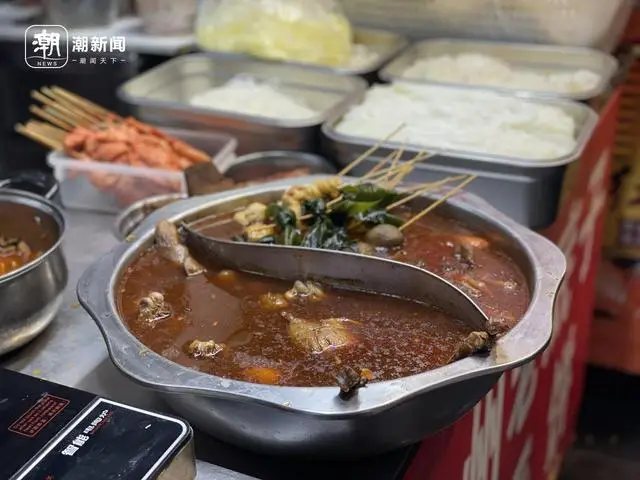 杭州夜宵市场安徽料理的崛起：800多家店铺背后的故事  第1张